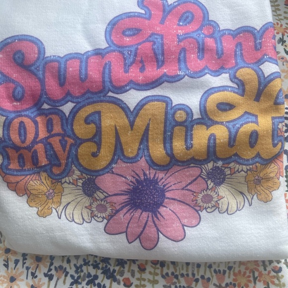 SUNSHINE ON MY MIND SWEATSHIRT!! High quality!!! NEW TAGS!! Size L , fits XL - Picture 2 of 8